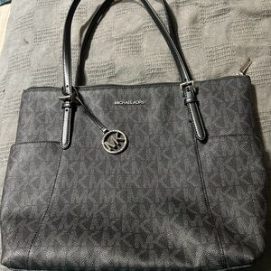 Michael Kor purse